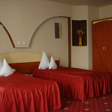 Hotel Kleyn コンスタンツァ エクステリア 写真
